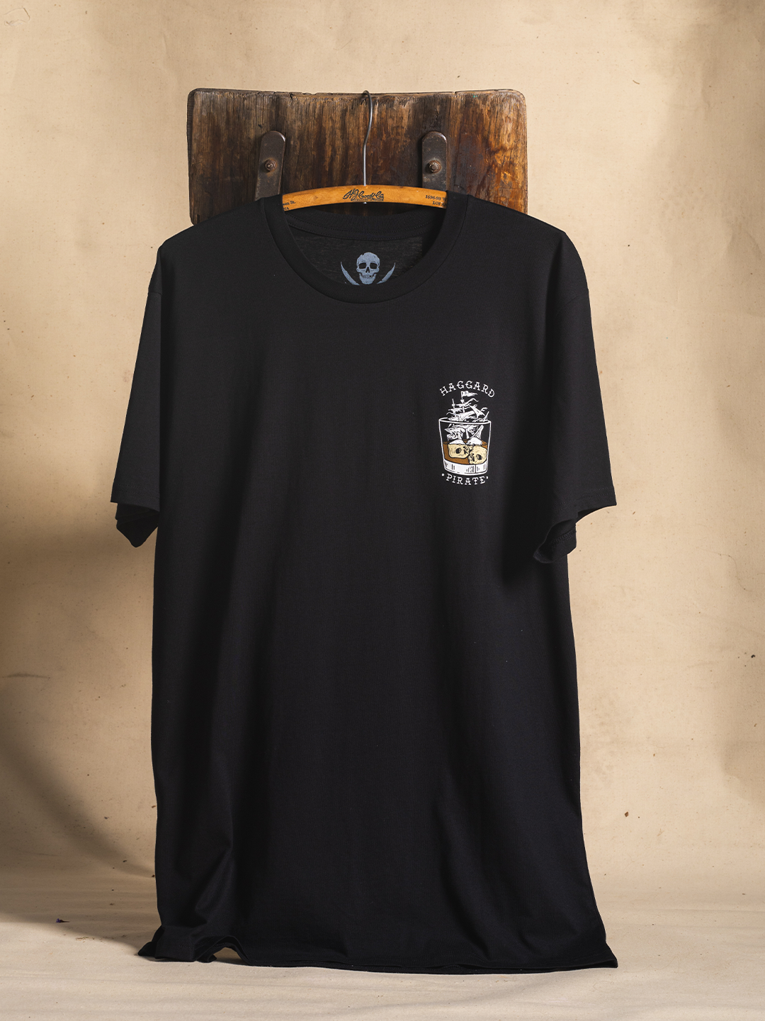 Loose Lips Tee – Haggard Pirate